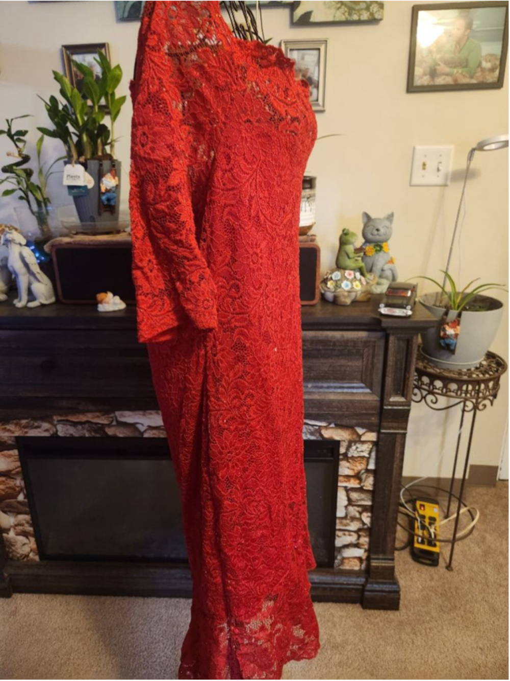 Bluebell Red off shoulders Lace Dress Size Large in ptp 22 inches - Picture 5 of 10